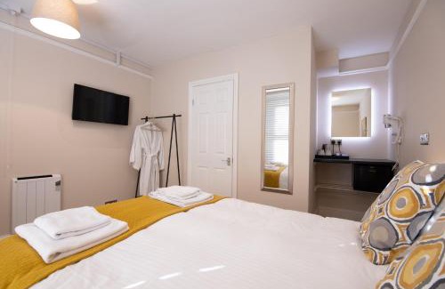 Salisbury House | Redhouse