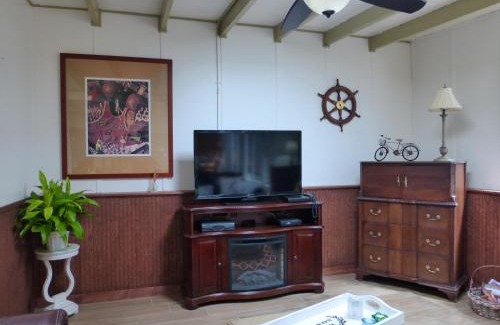 Village of La Jolla Hotel | Redwood Hollow Cottages