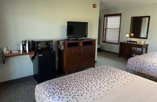 Colliersville Hotel | Redwood Inn & Suites Room #1 - handicap accessible, between CDP & ASV