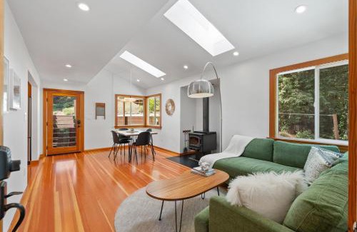 Ben Lomond House | Redwood Oasis - Eco-luxury cabin with hot tub in the Santa Cruz Mountains