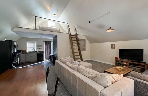 Eidelweiss Village House | Redwood Retreat | Lake Access | Mtn. Getaway