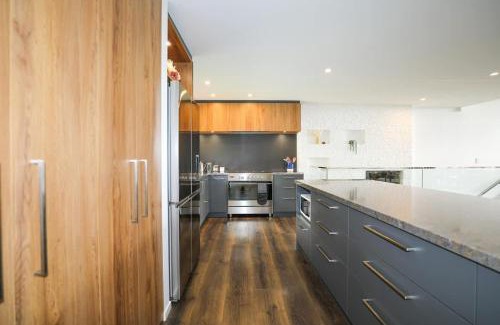 Lynmore House | Redwoods Getaway