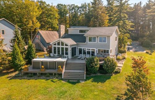 Swanton House | Reel Chill- 4 bedroom home with Dock, Swimspa, Hot tub!