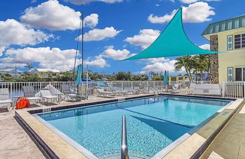 Marathon House | Reel Hip Heated Pool, Boat Slip, Heat, King Bed