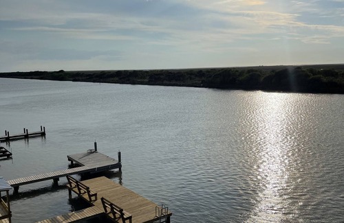 Matagorda RV Rental | “Reeling Em Inn” WATERFRONT RV HOOKUPS ON THE COLORADO RIVER RV #2