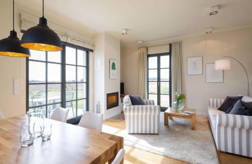 Kreptitz House | Reetland am Meer - Premium Reetdachvilla mit 3 Schlafzimmern, Sauna und Kamin E05
