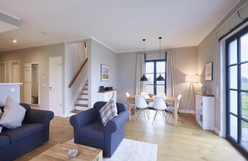 Kreptitz House | Reetland am Meer - Premium Reetdachvilla mit 3 Schlafzimmern, Sauna und Kamin F10