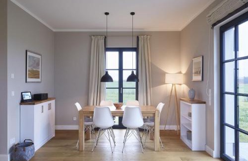 Kreptitz House | Reetland am Meer - Premium Reetdachvilla mit 3 Schlafzimmern, Sauna und Kamin F10