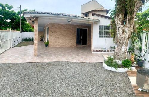 Pontal do Parana House | Refúgio perto do Mar: Ótima casa a 350m da praia