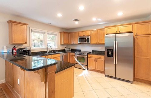 Pigeon Point House | Refinished 3-BR Lowcountry Retreat