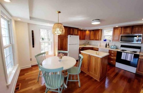 Penn Yan Cottage | Reflections on Keuka