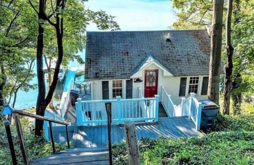 Penn Yan Cottage | Reflections on Keuka