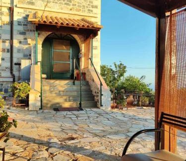 Omales House | Refoulo Tower