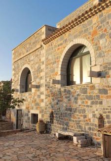 Omales House | Refoulo Tower