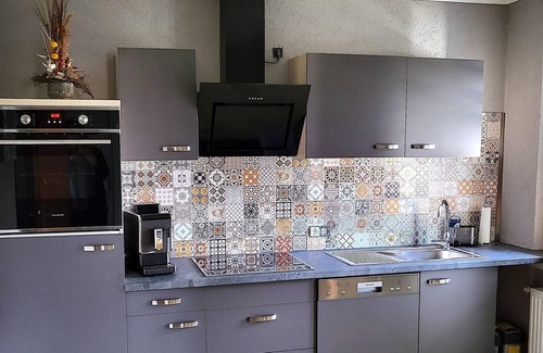 Pracht Apartment | Regal Apartment in Pracht with Garden and Grill