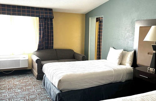 Gilman Hotel | Regency Inn and Suites - No Smoking Double Bed