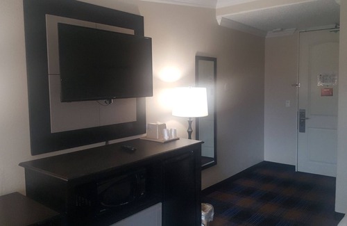 Northwest Pensacola Hotel | Regency inn and Suites