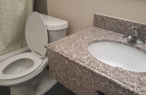 Northwest Pensacola Hotel | Regency inn and Suites