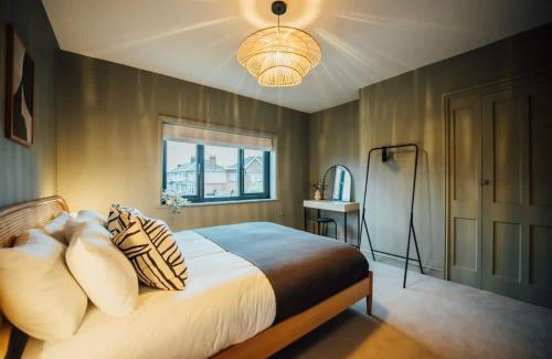 Middlesbrough House | Regent's Retreat - Stunning home in Middlesbrough