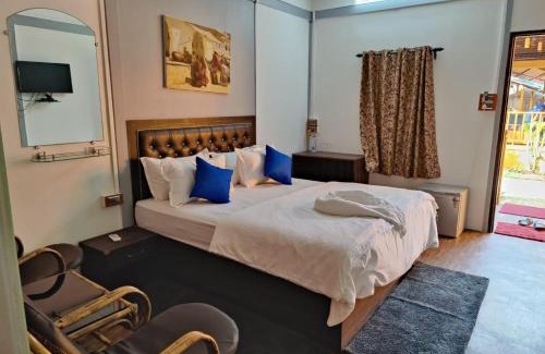 Ashvem Hotel | Regina's Place