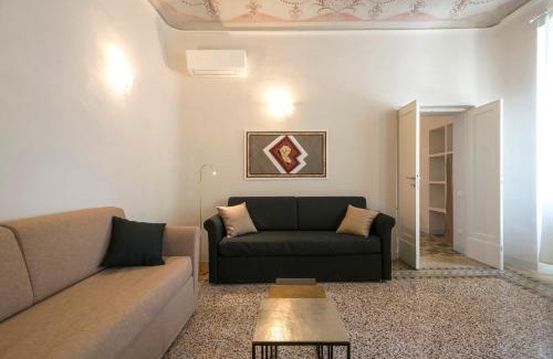 Siena Historical Center Apartment | Regis Condo