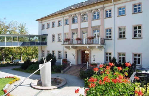 Thermalbad Wiesenbad Hotel | Rehaklinik Thermalbad Wiesenbad
