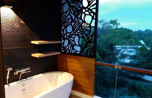 Su Thep Villa | Reiz (5BR) - Luxury Residence