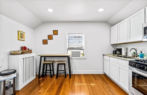 Delair Apartment | Relax and Cozy free parking ~1BR