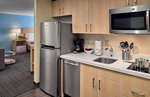 Gwinnett Place Hotel | Relax and Unwind! 2 Family-friendly Units To Stay! W/Swimming Pool Access!