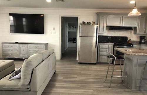 Cocodrie House | Relax at Comfort Zone