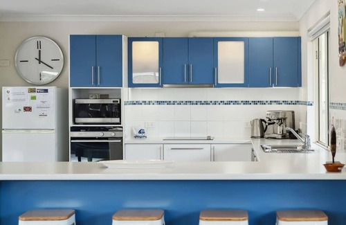 Falcon House | Relax at Falcon By The Bay