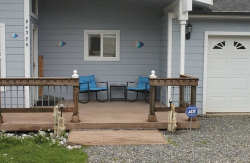 Gold Beach House | Relax At The Creekside House, Perfect Location For Hunting And Fishing.