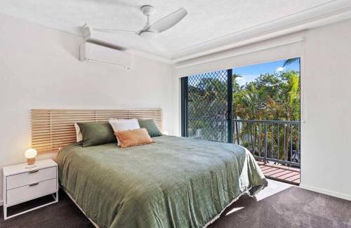Burleigh Heads Apartment | Relax at Villa Grande