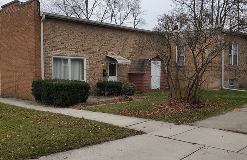 Hammond Apartment | Relax by Lake Michigan, just a quick 17-min drive away