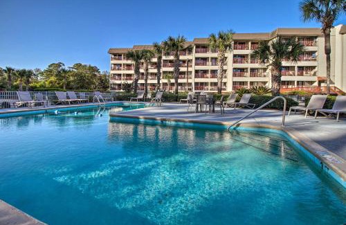 Folly Field Apartment | Relax by Pool and Walk to Beach Hilton Head Condo!