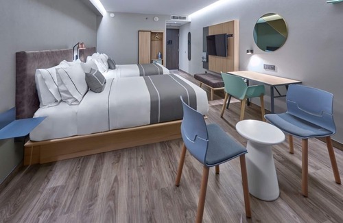 El Sauzal Hotel | Relax Close to Beach, Wineries & Central Location| Modern Room with Breakfast