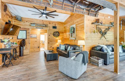 Murphy House | Relax Fireside! Creek Cabin 9 Mi to Dtwn Murphy