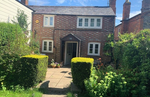 Watlington Cottage | Relax in front of the logburner after exploring the Chilterns near Oxford