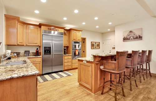 Summit Estates Ski Chalet | Relax in Luxury at The Spa at Winterset - Indoor Hot Tub - Sauna - Games