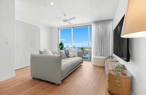 Bokarina Apartment | Relax in Resort-style Serenity with Stunning Views