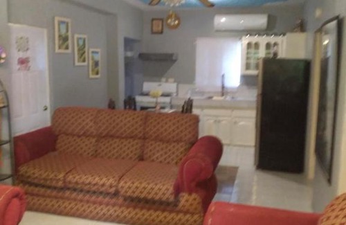 Montego Bay House | Relax in Sunny Montego Bay, Jamaica