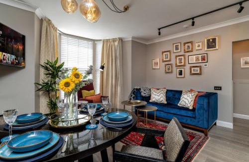 Inverness City Centre Apartment | Relax in Super Size Copper Tub - 2 bedroom villa