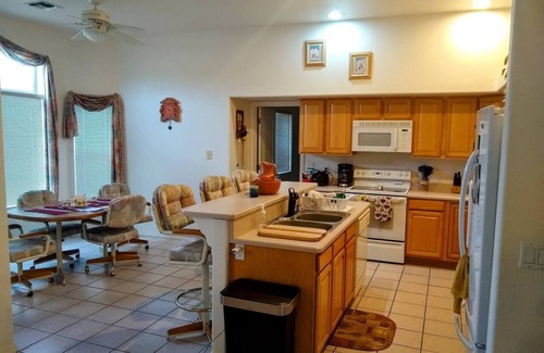 Apache Junction House | Relax in the Superstition Mountain - 10 min walk to hiking trails