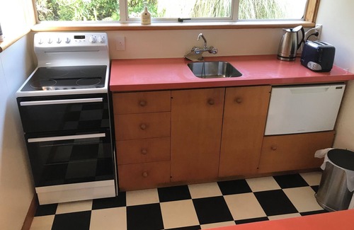 Akaroa House | Relax on Rue Jolie – Akaroa Holiday Home