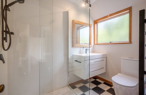 Akaroa House | Relax on Rue Jolie – Akaroa Holiday Home