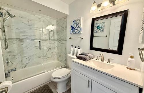 Palm Harbor House | Relax & Play - Pool, Spa, Game Room - Crystal Beach