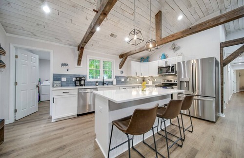 Liberty Hill House | Relax, Recharge, and Take in the View