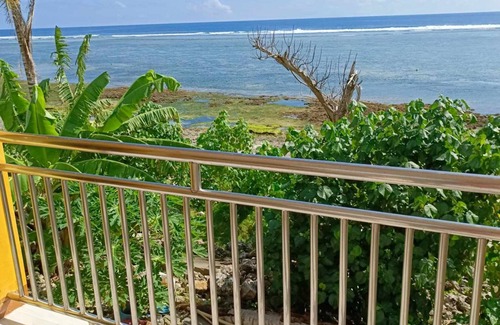 Catangnan House | Relax with friends at this peaceful place to stay in siargao island