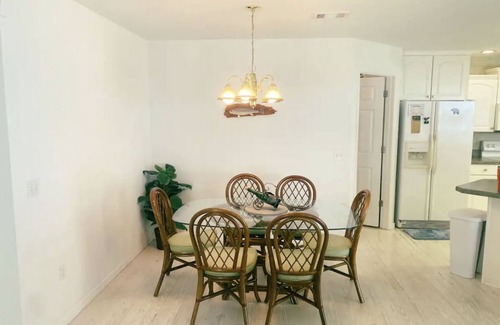 Carrabelle House | Relax with the whole family at this cozy place to stay on the water.