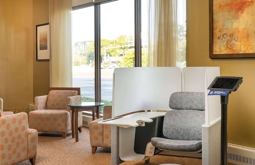 Wauwatosa Hotel | Relaxation Retreat in West Wauwatosa! 4 Modern Units, Pets Allowed, Free Parking